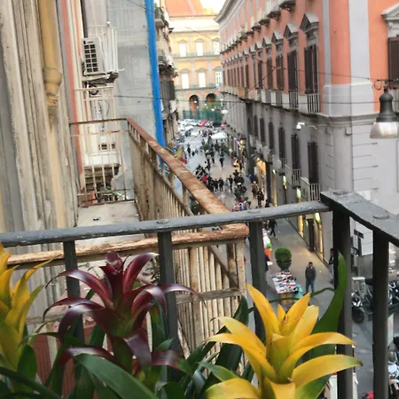 Couette-café Base Plebiscito Naples