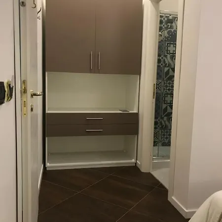 Couette-café Base Plebiscito Naples