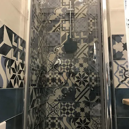 Base Plebiscito לינה וארוחת בוקר