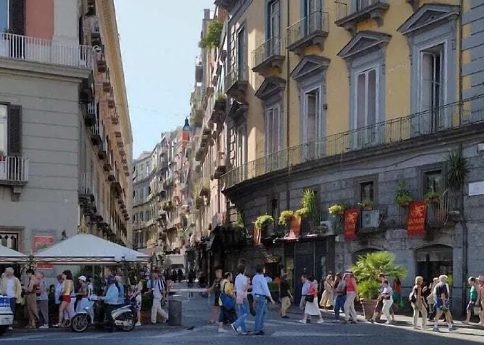 Base Plebiscito 4* Naples