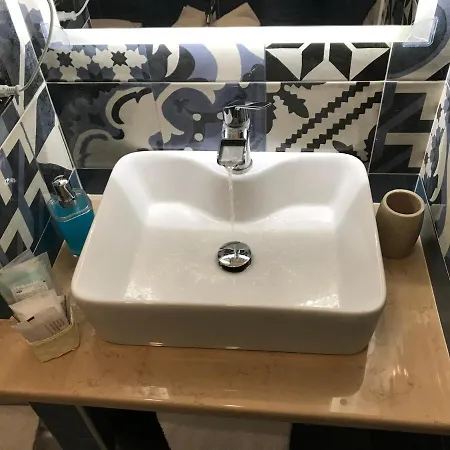 Base Plebiscito Bed and Breakfast Νάπολη